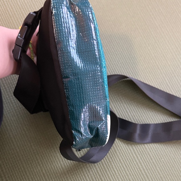 Rareform Zion Sling Bag Recycled Billboard Crossbody Teal - Picture 8 of 9